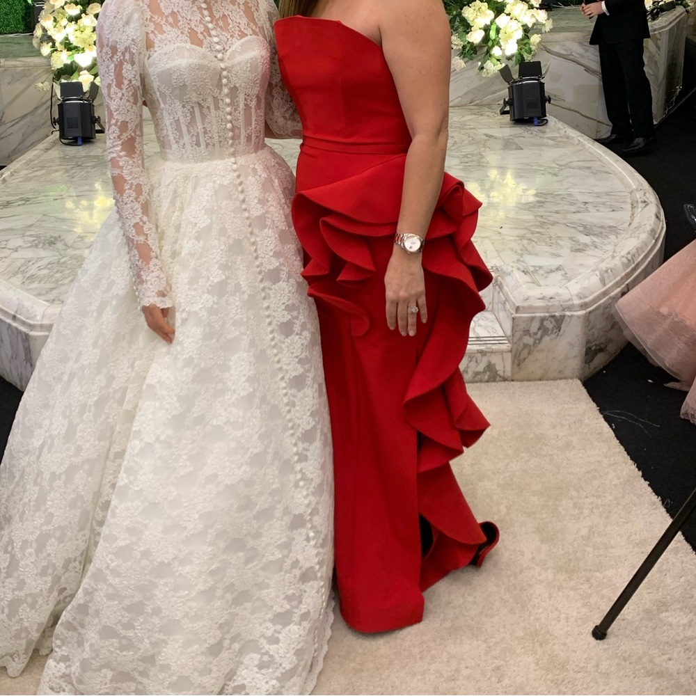 Elegant Red Strapless Evening Gown